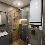 Boutique 4 *